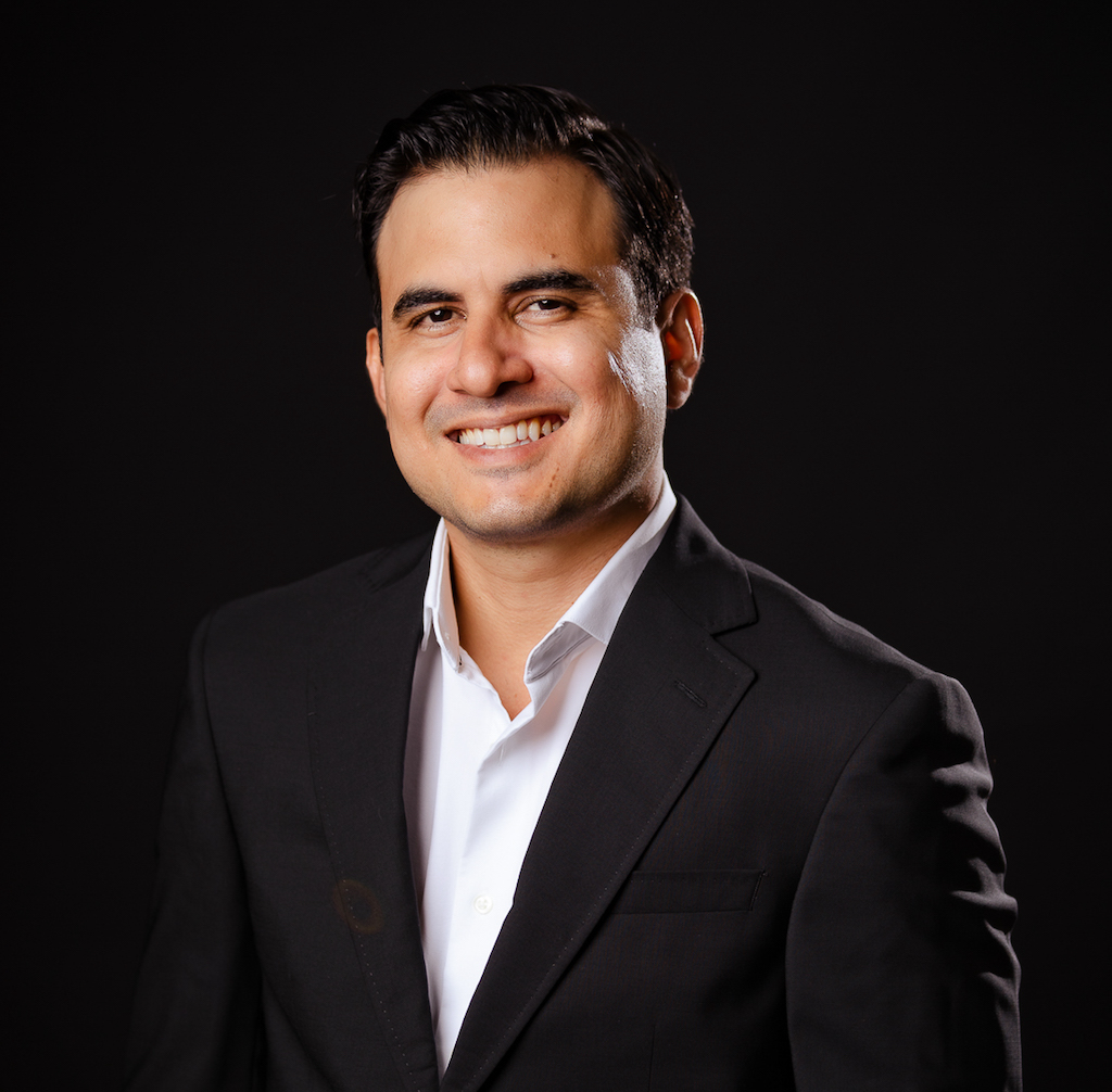 Carlo Habet headshot