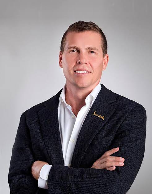 Adam Stewart headshot